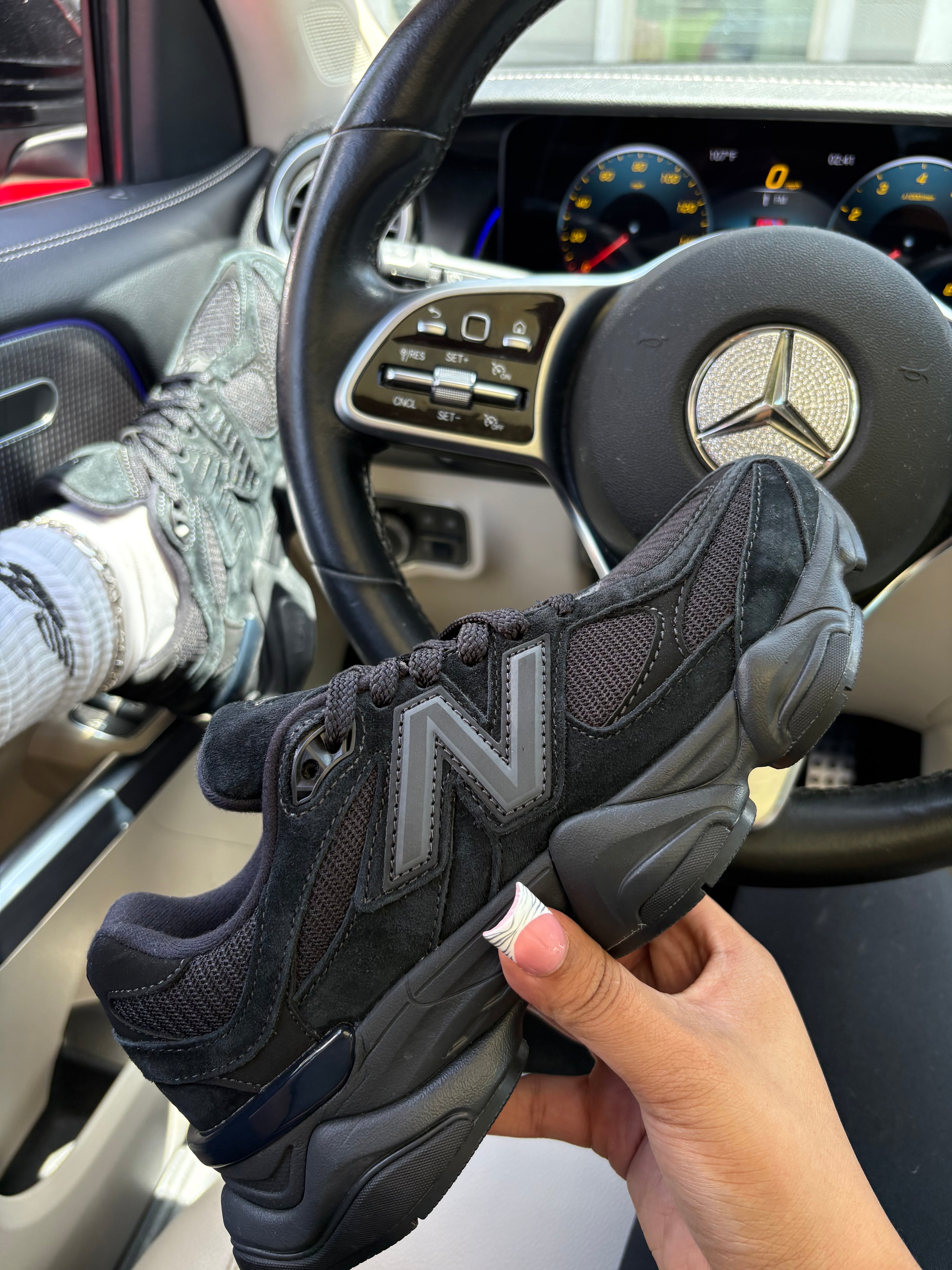 TRIPLE BLACK